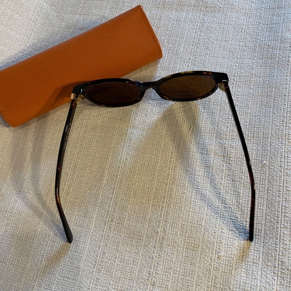 Tory Burch Tortoise Shell Sunglasses with Orange Case - Picture 9 of 10